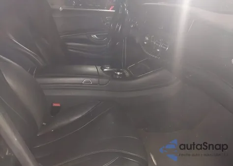 2016 Mercedes-Benz S 550 4Matic z USA, uszkodzony, nr VIN WDDUG8FB8GA236233